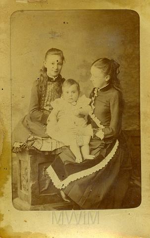 KKE 208.jpg - Tatiana Gerard ze starszymi siostrami, 1887 r.